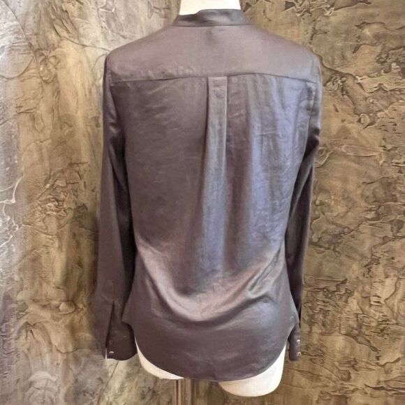 BCBGMAXAZRIA Long Sleeve Silky Button Down Shirt Size X-Small - Picture 3 of 3